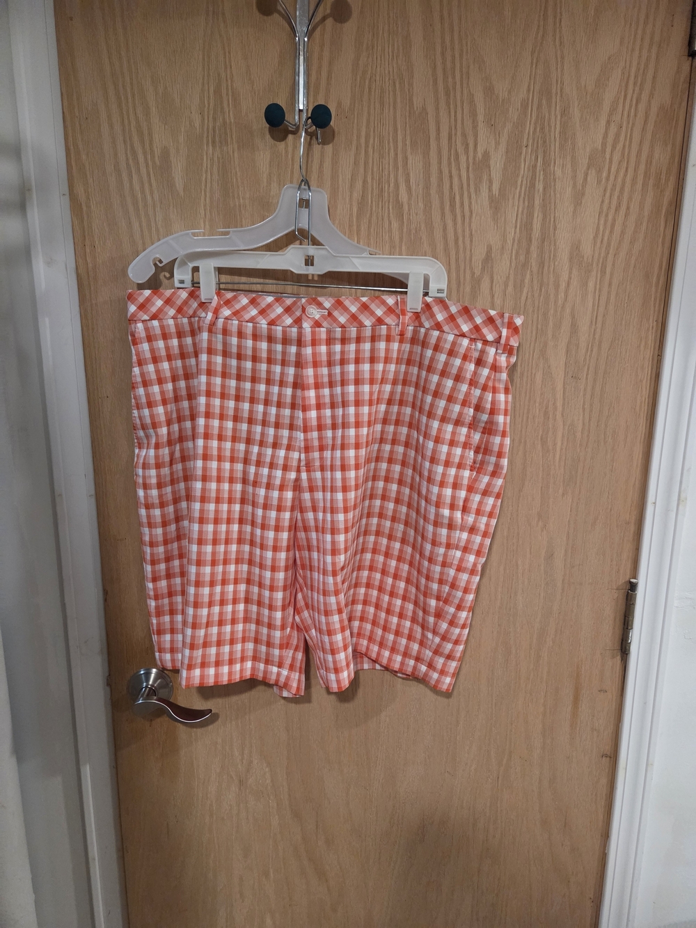 Men’s Red And White Plaid Walter Hagen Shorts